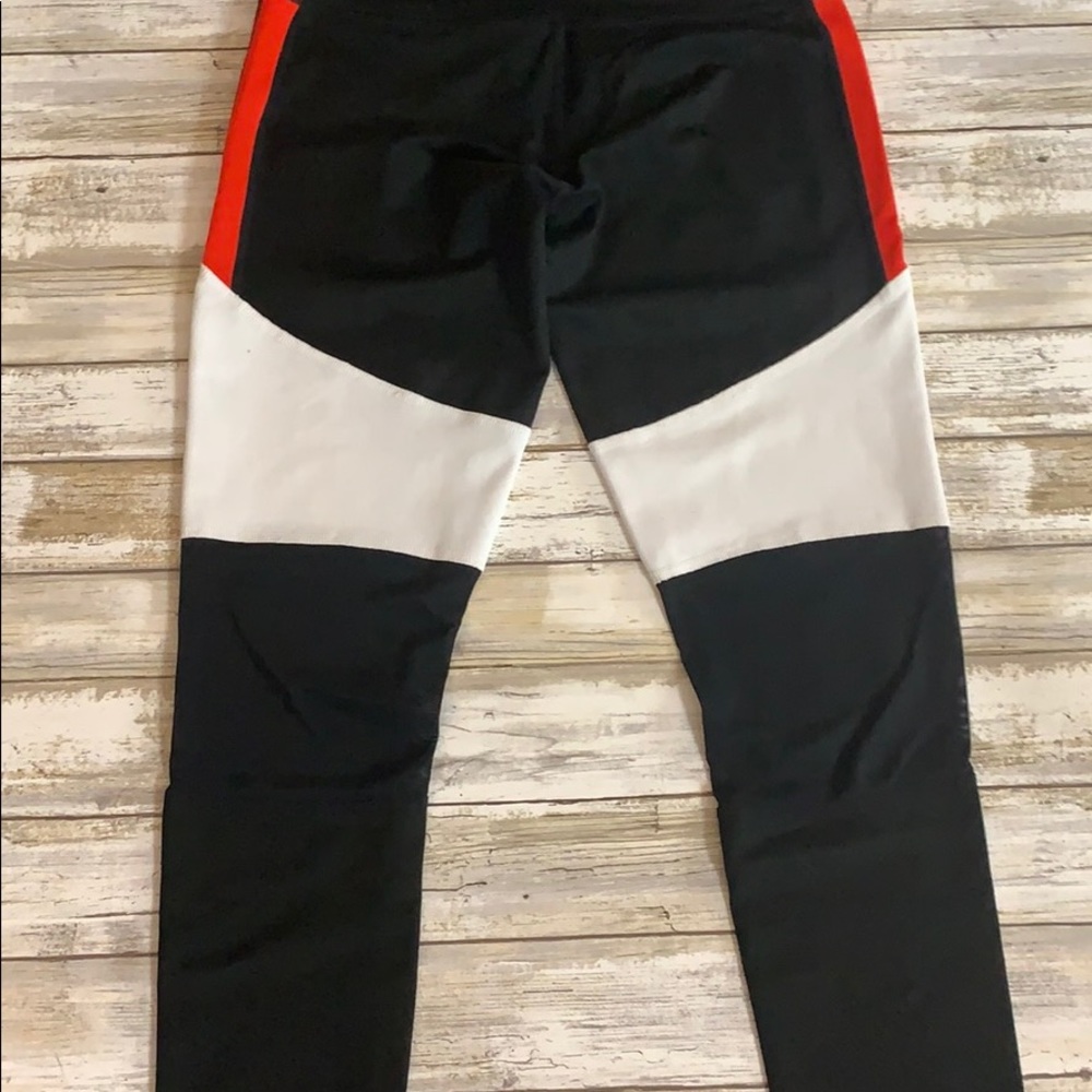 Zella black, red & white leggings - Picture 5 of 5